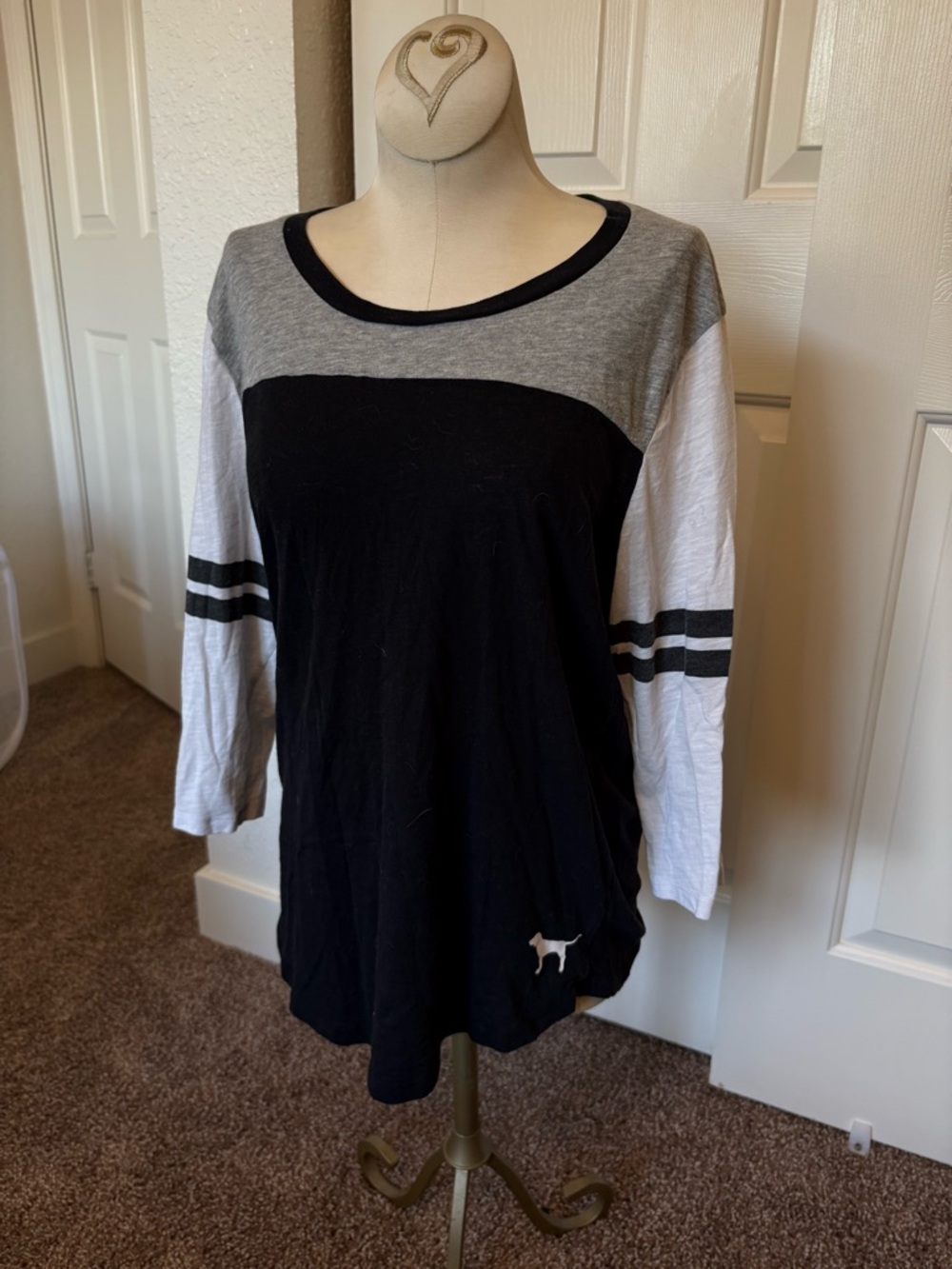PINK Victoria's Secret Black, Gray & White Colorblock 3/4 Sleeve Tee